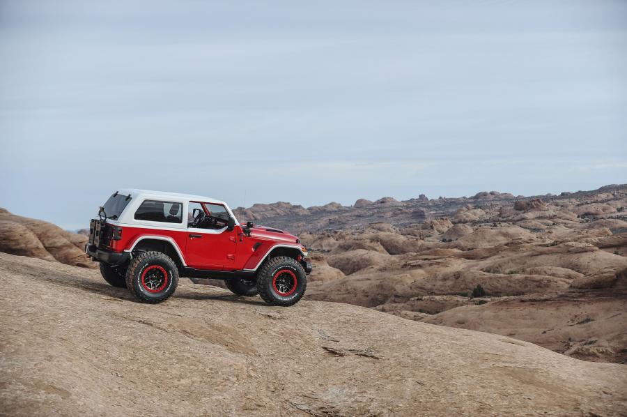  Jeep Jeepster (JL) 2018 года  (фото 7 из 40)